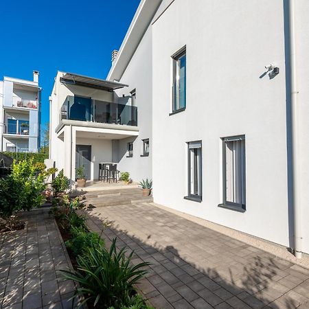Apartment Lunne Новиград Екстериор снимка