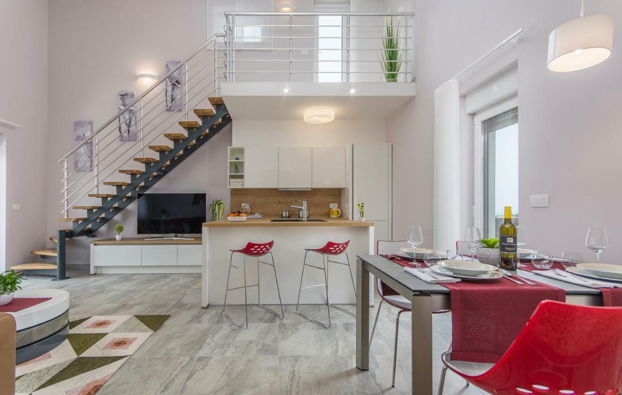 Apartment Lunne Новиград Екстериор снимка