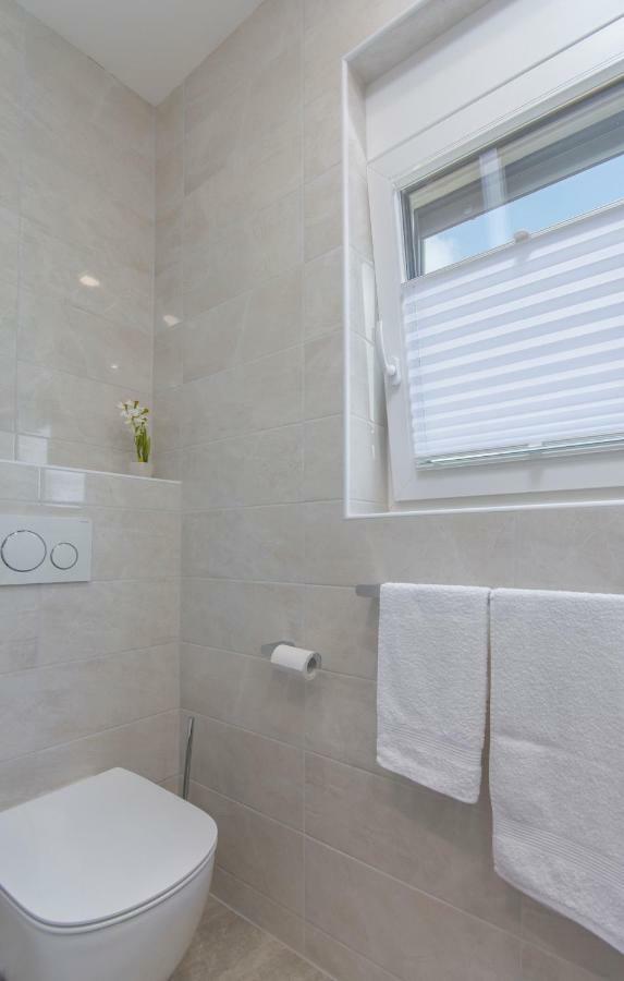 Apartment Lunne Новиград Екстериор снимка