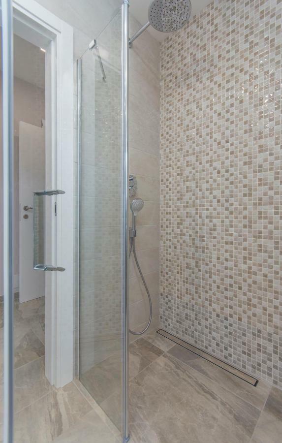 Apartment Lunne Новиград Екстериор снимка