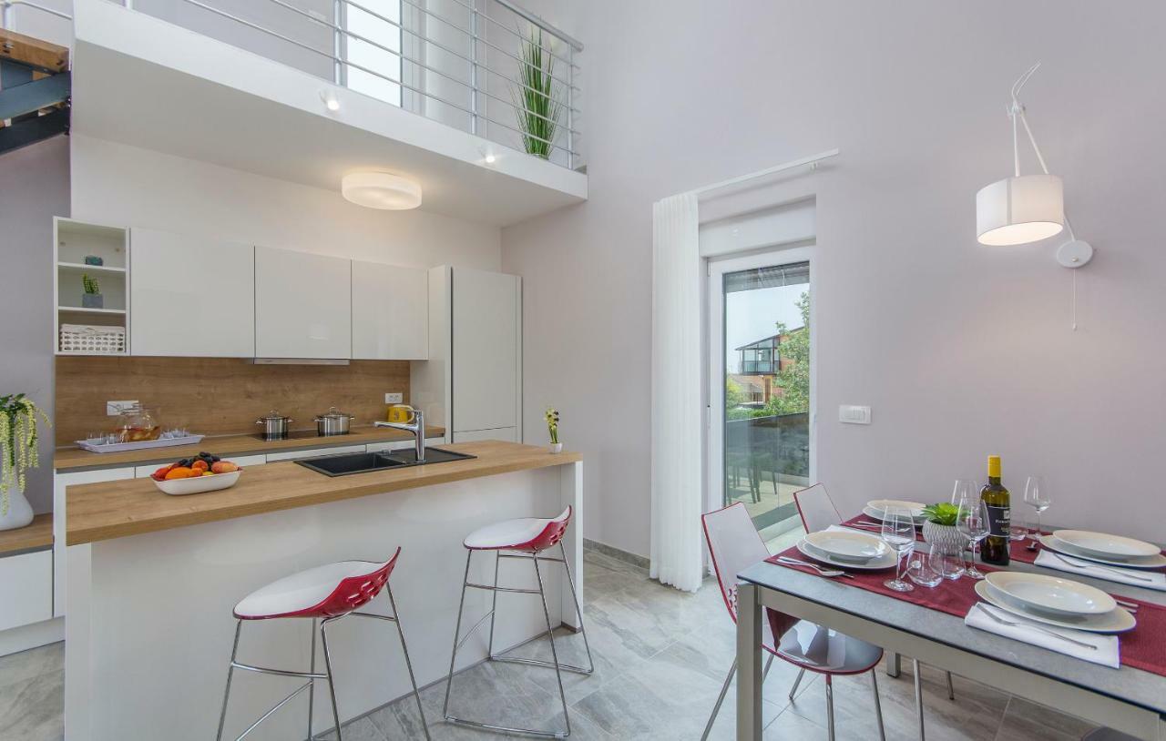 Apartment Lunne Новиград Екстериор снимка
