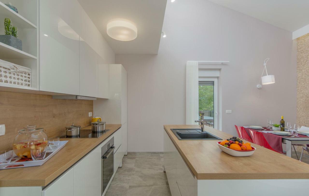 Apartment Lunne Новиград Екстериор снимка